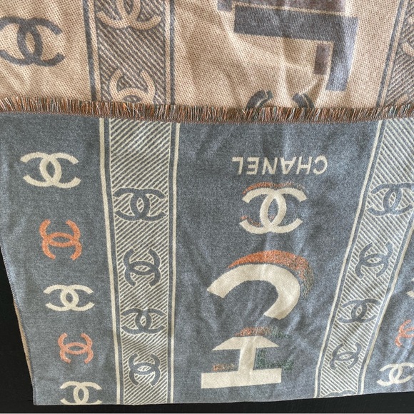 CHANEL Beige and Black Logo Scarf - Picture 11 of 12